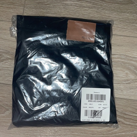 Madewell Slim Jeans in Classic Black Wash J9517 - Picture 4 of 4